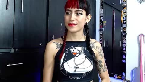 Snapshot of mayaredd chatting on 12.09.24 mayaredd online show from 12.09.24