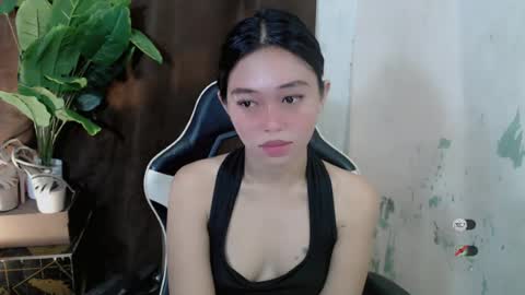 Snapshot of mayasally_ chatting on 07.17.26 mayasally_ online show from 07.17.26