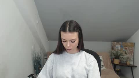 Snapshot of mayawill chatting on 12.22.25 mayawill online show from 12.22.25