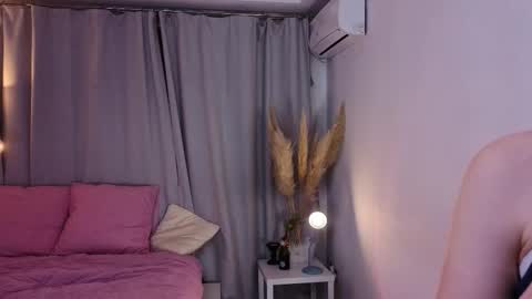 Snapshot of maybaybe chatting on 02.12.26 Alice online show from 02.12.26