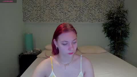 Snapshot of maybe_mia chatting on 01.27.25 Mia GMT2 Mon 3-9 AM Tue 3-9 AM Wed 3-9 AMThur 10 AM - 4 PM Fri 3-9 AM Sat 3-9 AM Sun 3-9 AM. online show from 01.27.25