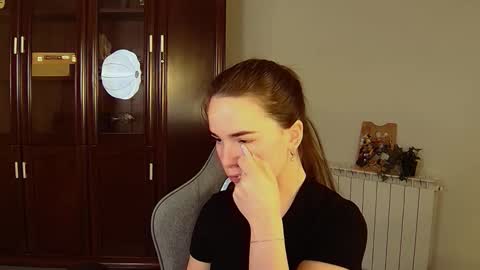 maybloom_ online show from 10.29.25