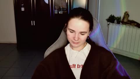 maybloom_ online show from 01.08.26