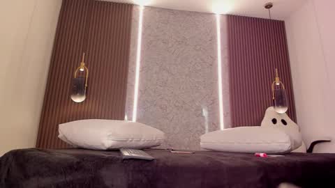 Maye Wells online show from 03.23.26