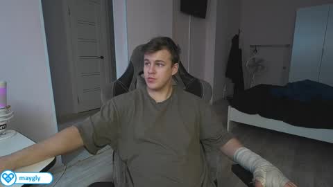 Snapshot of maygly chatting on 06.03.26 Slava and Alextatto online show from 06.03.26