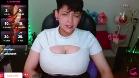 Snapshot of maylyy_kan chatting on 07.10.26 Mayle kan online show from 07.10.26