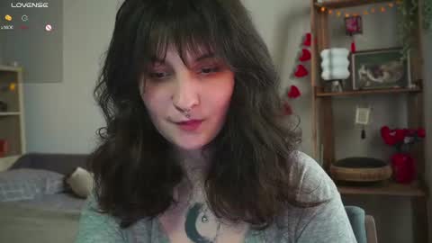 Snapshot of maymary_ chatting on 06.12.26 Mary . online show from 06.12.26