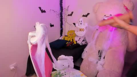 may online show from 10.19.25