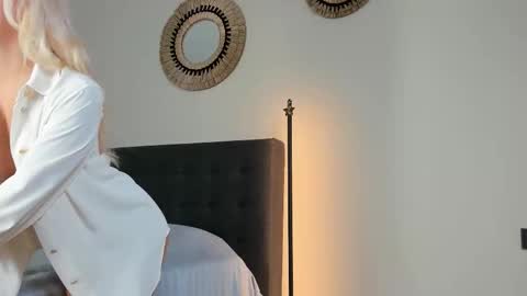 Snapshot of mazekyn chatting on 02.15.26 mazekyn online show from 02.15.26