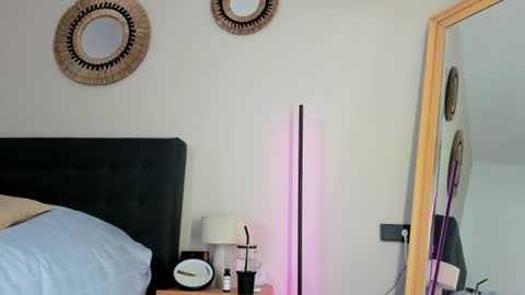 Snapshot of mazekyn chatting on 06.17.26 mazekyn online show from 06.17.26