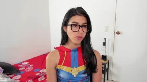 Snapshot of mazikeen_18 chatting on 05.06.26 mazikeen_18 online show from 05.06.26