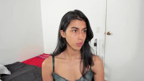 Snapshot of mazikeen_18 chatting on 05.12.26 mazikeen_18 online show from 05.12.26