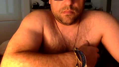 Snapshot of mbotve chatting on 04.13.26 VzlaMan online show from 04.13.26