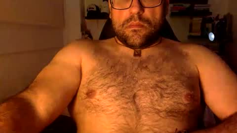 Snapshot of mbotve chatting on 04.19.26 VzlaMan online show from 04.19.26