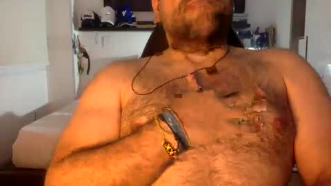 Snapshot of mbotve chatting on 04.19.26 VzlaMan online show from 04.19.26