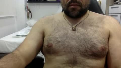 Snapshot of mbotve chatting on 04.20.26 VzlaMan online show from 04.20.26