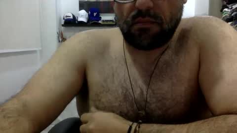 Snapshot of mbotve chatting on 04.22.26 VzlaMan online show from 04.22.26