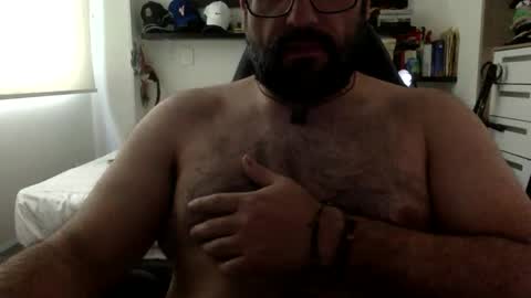 Snapshot of mbotve chatting on 05.09.26 VzlaMan online show from 05.09.26