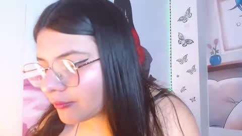 mackenna av online show from 11.05.25