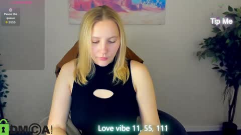 Snapshot of me1issa_bell chatting on 05.27.26 Melissa online show from 05.27.26