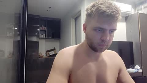 Snapshot of me_andfriend chatting on 02.16.25 me_andfriend online show from 02.16.25