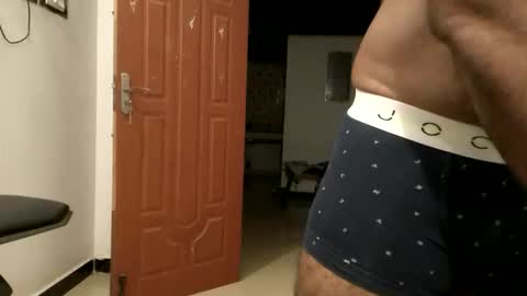 Snapshot of me_hai12 chatting on 11.28.25 me_hai12 online show from 11.28.25