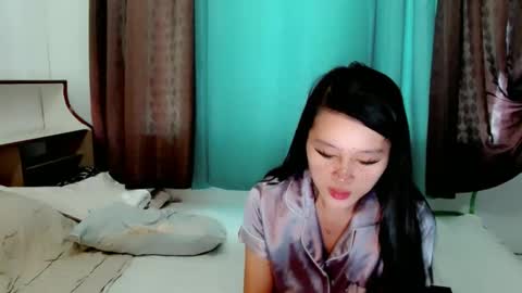 Snapshot of mea_mm19 chatting on 09.19.25 mea_mm19 online show from 09.19.25