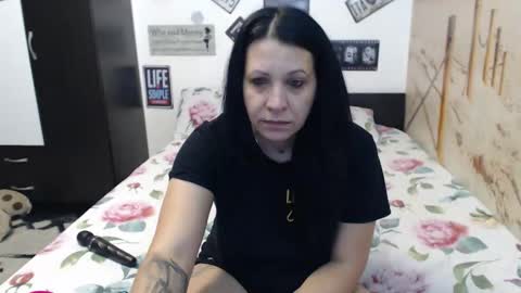 Snapshot of meaowmela chatting on 05.27.26 MeaowMela online show from 05.27.26