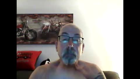 me at home online show from 04.25.26