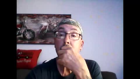 Snapshot of meathome3 chatting on 05.31.26 me at home online show from 05.31.26