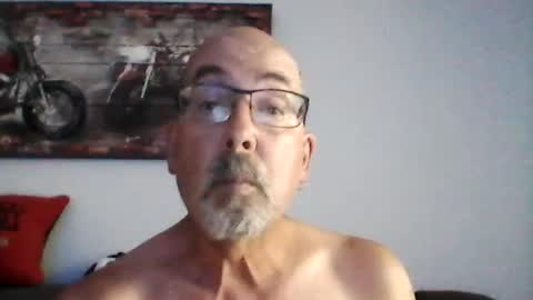 Snapshot of meathome3 chatting on 07.27.26 me at home online show from 07.27.26