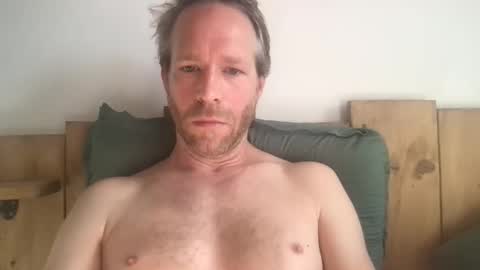 Snapshot of mecdelille_30 chatting on 05.23.26 mecdelille online show from 05.23.26