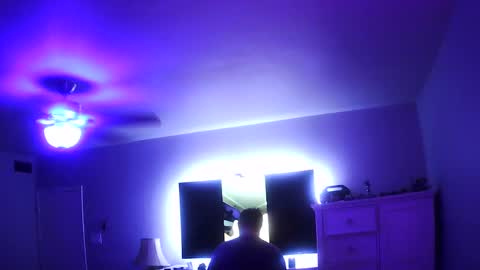 Snapshot of mecrago chatting on 10.24.25 mecrago online show from 10.24.25