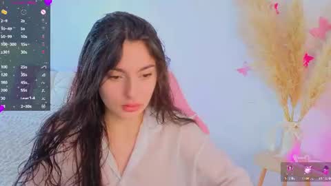 Snapshot of medina_andress chatting on 06.13.26 Dina online show from 06.13.26