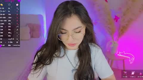 Snapshot of medina_andress chatting on 06.23.26 Dina online show from 06.23.26