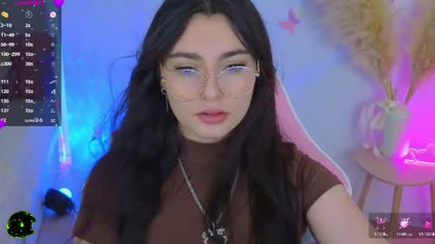 Snapshot of medina_andress chatting on 06.27.26 Dina online show from 06.27.26