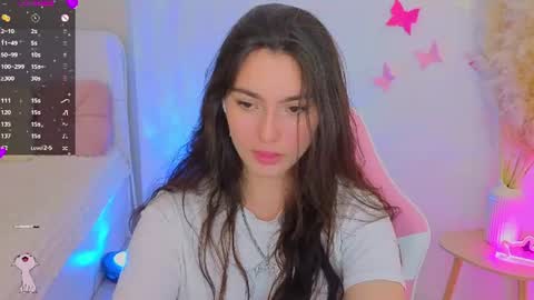 Snapshot of medina_andress chatting on 07.04.26 Dina online show from 07.04.26