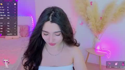 Snapshot of medina_andress chatting on 07.28.26 Dina online show from 07.28.26