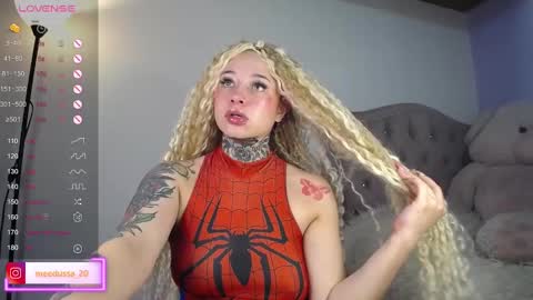 Snapshot of medusa_20 chatting on 12.17.24 Johana  online show from 12.17.24
