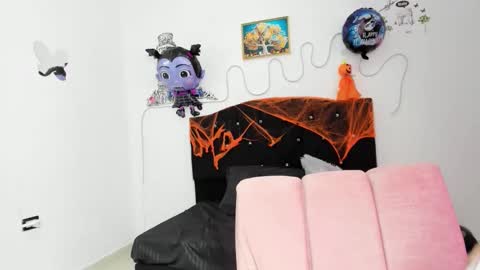 Snapshot of medusa__charity chatting on 11.04.25 medusa__charity online show from 11.04.25