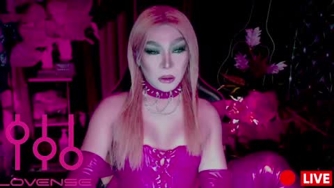 THE QUEEN ALPHA   Queen Medusa Prey online show from 03.01.26