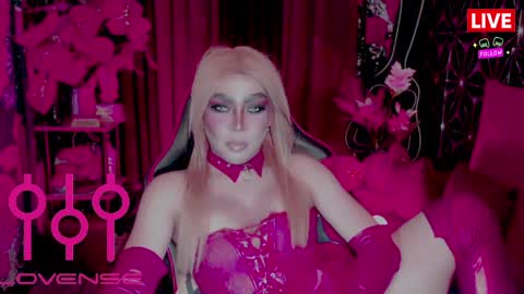 THE QUEEN ALPHA   Queen Medusa Prey online show from 04.01.26