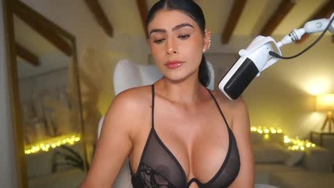 Andrea  online show from 01.25.25