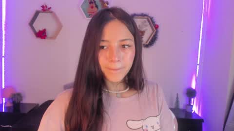Snapshot of meelanny_ds chatting on 12.25.24   online show from 12.25.24