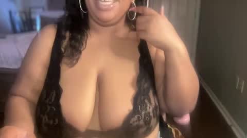 Snapshot of meetsouthernpeach chatting on 02.08.25 Southern Peach online show from 02.08.25