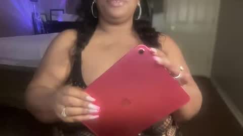 Snapshot of meetsouthernpeach chatting on 02.18.25 Southern Peach online show from 02.18.25