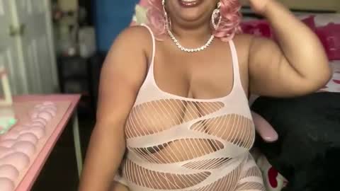 Snapshot of meetsouthernpeach chatting on 02.14.26 Southern Peach online show from 02.14.26