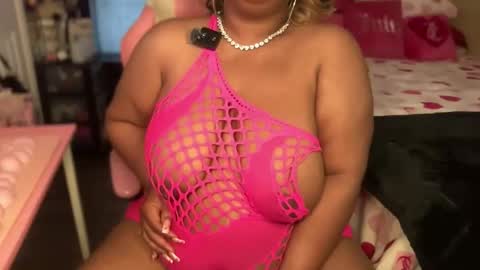 Snapshot of meetsouthernpeach chatting on 02.16.26 Southern Peach online show from 02.16.26