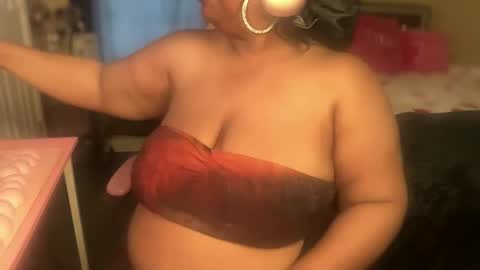 Snapshot of meetsouthernpeach chatting on 02.22.26 Southern Peach online show from 02.22.26