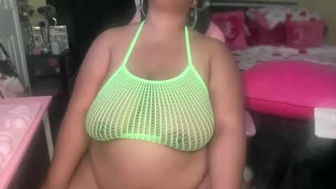 Snapshot of meetsouthernpeach chatting on 02.25.26 Southern Peach online show from 02.25.26